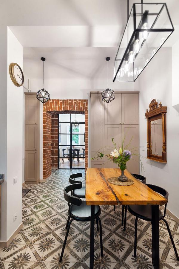 Gallery Art Apartment Leopoli Esterno foto